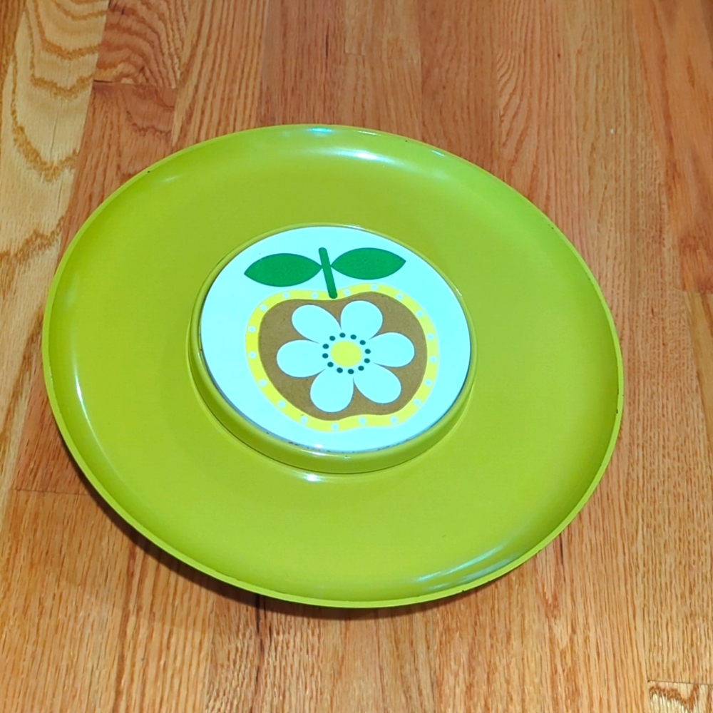 Apple Vintage 1960s ShaffordJapan COUNTY FAIR Melamine Cheese Tray.